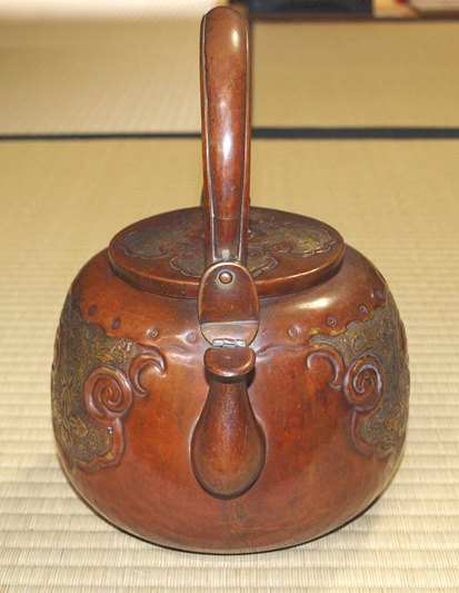 ★【茶道具】銅製金象嵌 秋草に蝶図 水注 薬缶 ☆【茶道具】銅製金象嵌 秋草に蝶図 水注 薬缶 2025年最新】茶道具