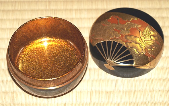 【茶道具】扇面蒔絵平棗 伊藤表正 扇面蒔絵 平棗 | 茶道具 小西康のぶろぐ
