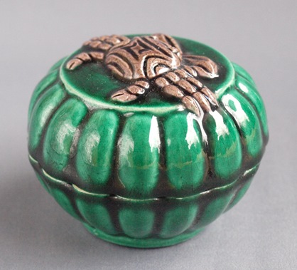 茶道具 四代三浦竹泉 交趾 菊蟹香合 | 茶道具 小西康のぶろぐ