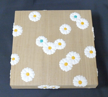 茶道具　香合　鈴木光入　存星菊彫 茶道具 香合 鈴木光入 存星菊彫