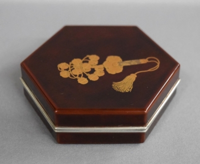 十一代中村宗哲 六角鈴ノ絵香合 惺斎宗匠好 | 茶道具 小西康のぶろぐ
