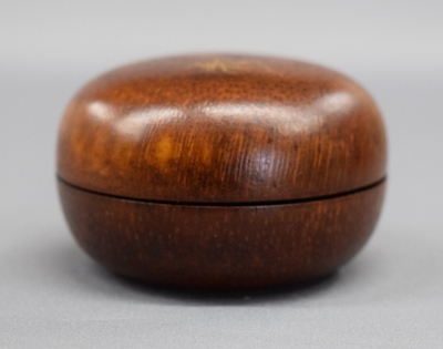 松斎 竹摺漆 虫蒔絵丸香合 淡々斎 | 茶道具 小西康のぶろぐ