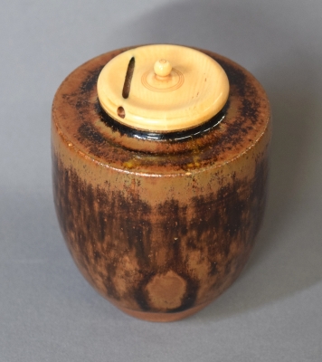 加藤光右衛門 苦瀬戸 茄子香合 共箱 MA132
