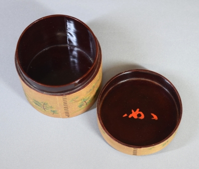 橋村萬象 若松絵 曲茶桶 堀内家十二世兼中斎 | 茶道具 小西康の 橋村萬象 若松絵 曲茶桶 堀内家十二世兼中斎 | 茶道具 小西康の