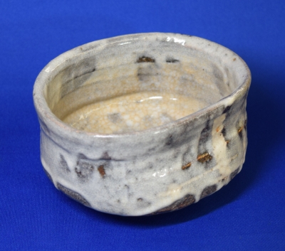 山口錠鉄　鼠志野茶碗　茶道具 八月の特売品】山口錠鉄作 鼠志野 茶碗 茶道具【中古 美品