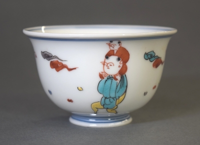 4428 九谷聖城窯　堀江青光造　色絵草花文　湯呑茶碗5客　共箱/栞付　送料無料 4428 九谷聖城窯 堀江青光造 色絵草花文 湯呑茶碗5客 共