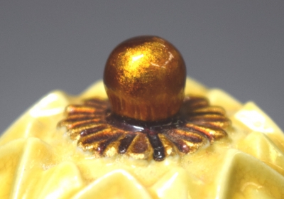 茶道具　永楽善五郎作　黄交趾　蕗の薹（フキノトウ）香合　共箱　C　9217 茶道具 永楽善五郎作 黄交趾 蕗の薹（フキノトウ）香合 共箱 C 9217