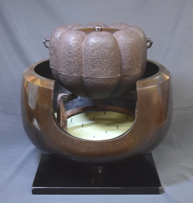 古い味のある香炉 銅製 柿 カタツムリ 小物入れ 置物 和風 工芸