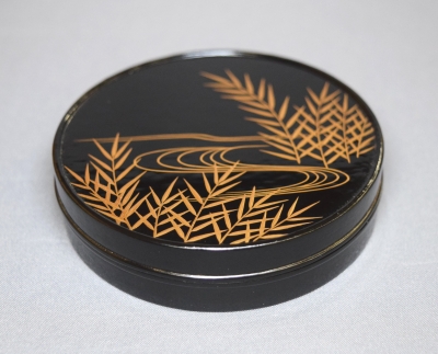 鈴木雅也 芦蒔絵 一閑塗 平丸香合 | 茶道具 小西康のぶろぐ