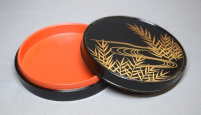 鈴木雅也 芦蒔絵 一閑塗 平丸香合 | 茶道具 小西康のぶろぐ