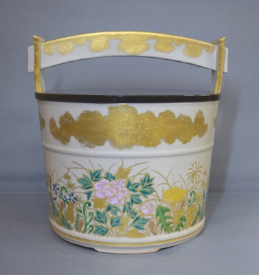 膳所焼 岩崎新庄 色絵草花紋 手桶水指 | 茶道具 小西康のぶろぐ