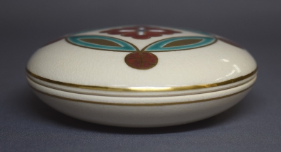 【茶道具】宮川香齋作 真葛焼 琵琶袋形香合 色絵金銀彩 真葛印 希少品 真葛焼 宮川香斎 色絵七宝香合 | 茶道具 小西康のぶろぐ