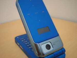 F902iSback