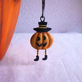 カボチャピアス?!