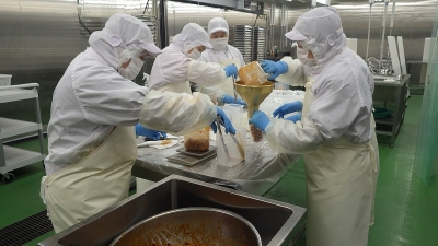 天然本マグロホルモン加工