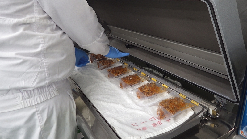 天然本マグロホルモン加工