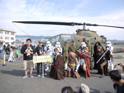 自衛隊基地記念式典