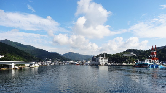厳原港