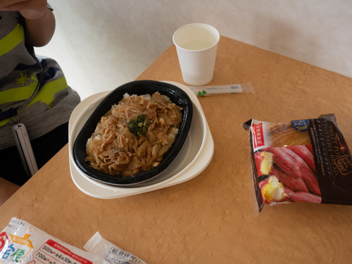 朝食