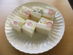 フルーツサンド