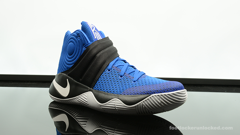 kyrie 3 duke foot locker