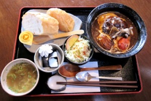 白老牛煮込みハンバーグ