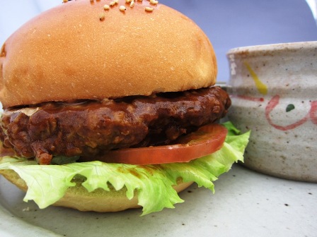 白老牛煮込みバーガー