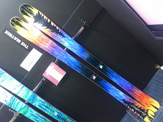 SN3V4727.jpg