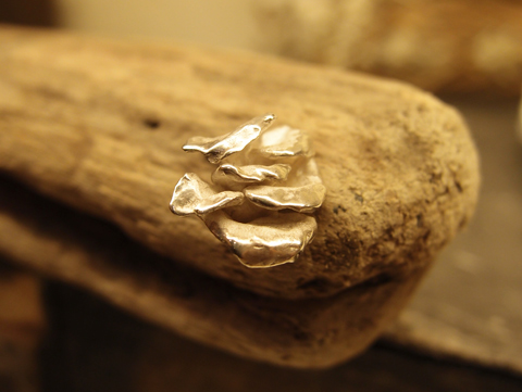 Fillyjonk フィリフヨンカ の花ときのこの繊細で可愛らしい