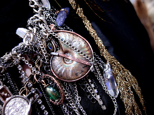 激安アウトレット通販 レディース 早い者勝ち❣️珊瑚 原木 3本 ハンドメイド アクセサリー ビーズ・レジン・アクセサリ