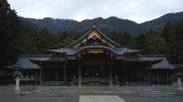弥彦神社1
