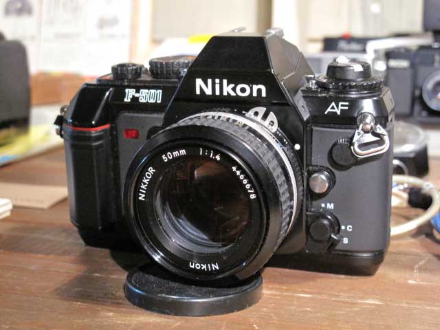 NikonF501