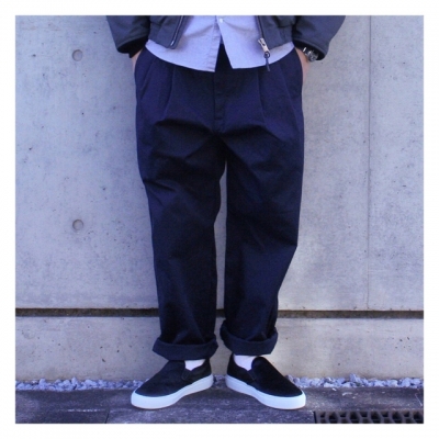 Is-ness AH EDITORIAL WIDE CHINO PANTS