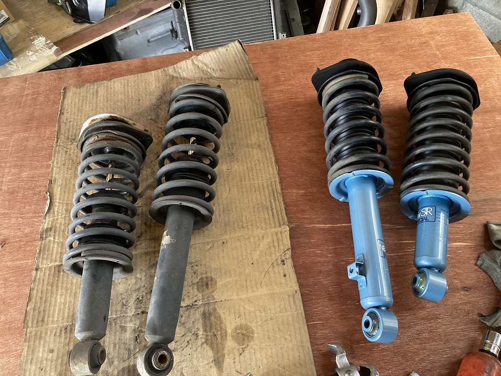 ロードスター ショックアブソーバ NA6CE/NA8C V481-10B-00 ロードスター ショックアブソーバ NA6CE/NA8C V481-10B-00