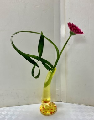 油絵　ラッパ水仙を差した花瓶 油絵ラッパ水仙を差した花瓶