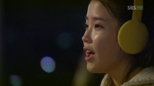 iu06.avi_001579879.jpg