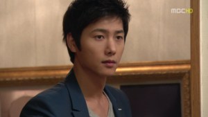 s24.avi_000514280.jpg