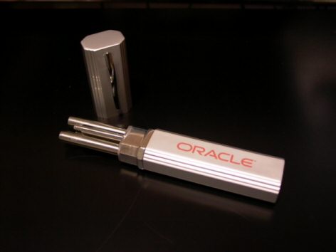 Windows版Oracle Database 11g出荷 記念品2