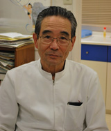 瑞浪市で巻爪、腰痛、膝痛、外反母趾、タコ、ウオノメを足に合った靴で改善します。上級シューフィッターがいる店、三喜屋靴店は整形外科、岩島医院から推薦されています。