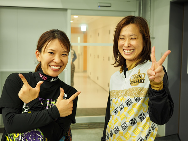 3・小野生奈選手 藤崎選手.jpg