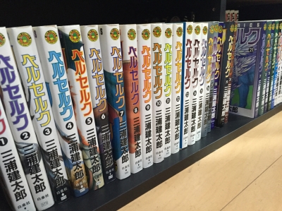 三浦建太郎先生のベルセルク1巻 35巻まで一気読み とにかく壮絶な世界観に引き込まれる アラサー 漫画感想日記