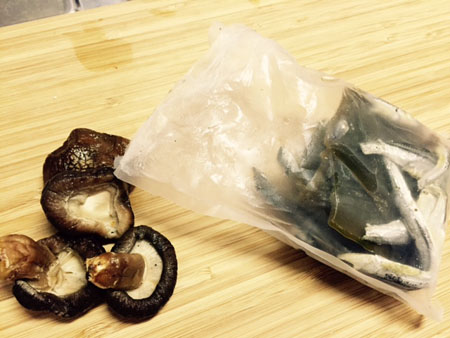 椎茸のお出汁でお味噌汁