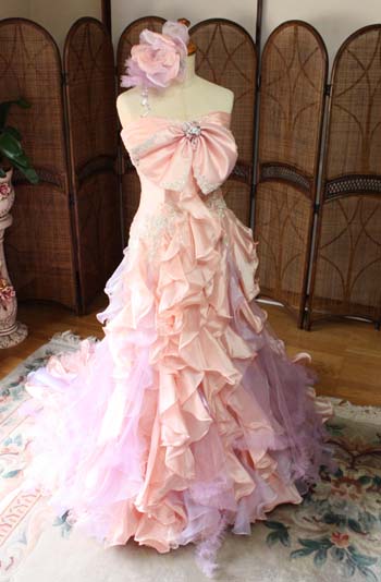結婚式のお色直しにぴったりなマーメイドラインのウェディングドレス。ピンクとパープルの多色構成カラードレス！ | ウェディングドレス＆ドレス製作