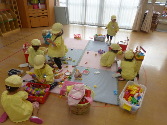 さくらんぼルーム 未就園児体験保育 どんぐりコース 東大阪大学附属幼稚園ブログ