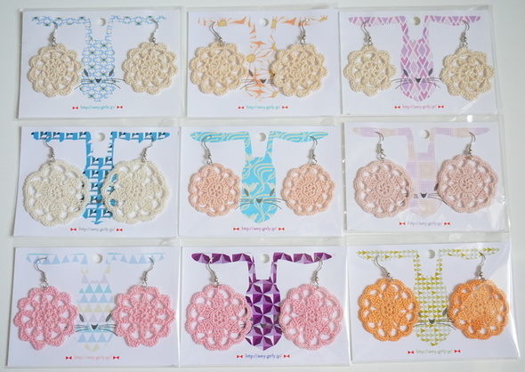 家紋をモチーフにしたレース編みのピアス・イヤリング