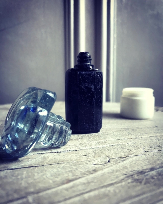 珍品 栓でもあり瓶でもあるミニボトル ボトルディギング