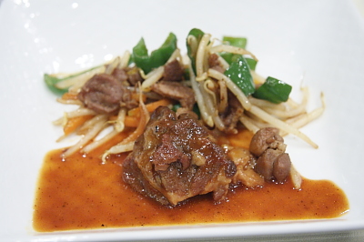 モモ肉の赤ワイン煮