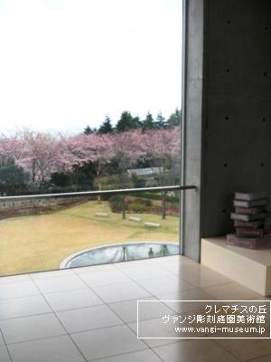 ヴァンジ彫刻庭園美術館エントランスホール