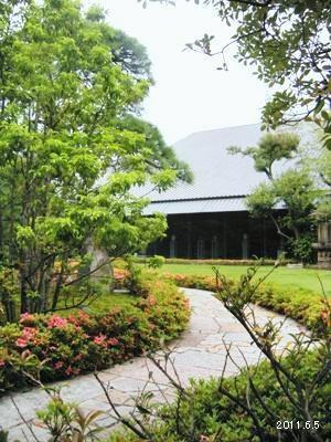 CAFEより望む 根津美術館本館ギャラリー