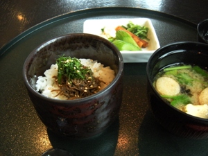 飯もの、味噌汁、香の物
